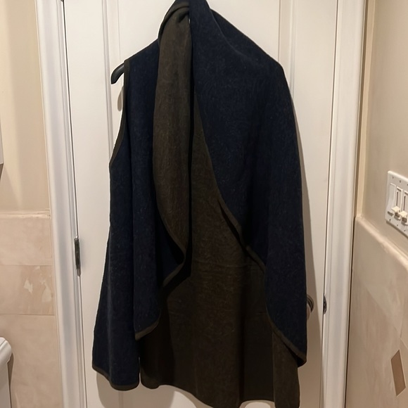 Anthropologie cape vest - Picture 3 of 5